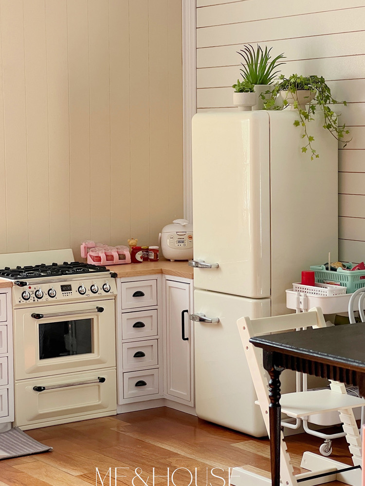 ドールハウスモデル家具アクセサリー、ライト付き金属冷蔵庫、キ - Home Improvement Kitchen のレビューと価格